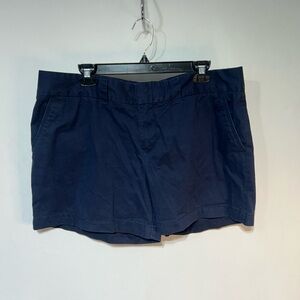 Tommy Hilfiger Chinos. Navy Blue Casual Shorts. Size 16.